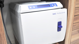 DACプロフェッショナル（小型高圧蒸気滅菌器）